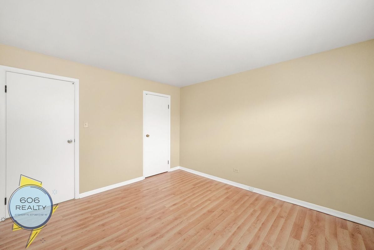 Building Photo - 1213 34th Ave