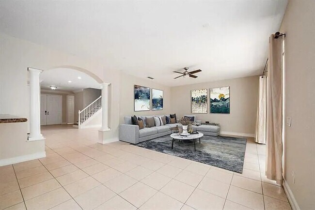 Building Photo - 8477 Breezy Hill Dr