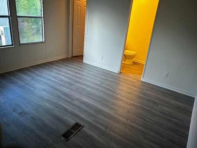 Building Photo - 2015 Williamsport Pike