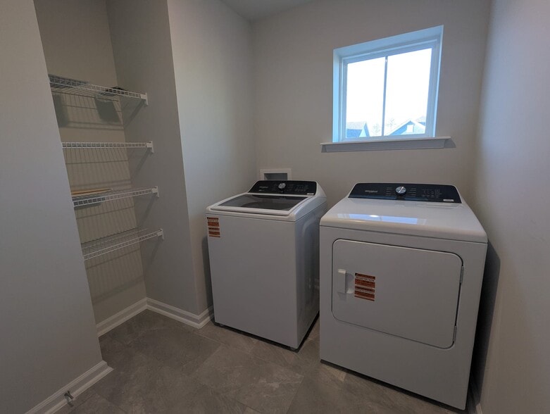 Building Photo - 524 Prestonfield Wy