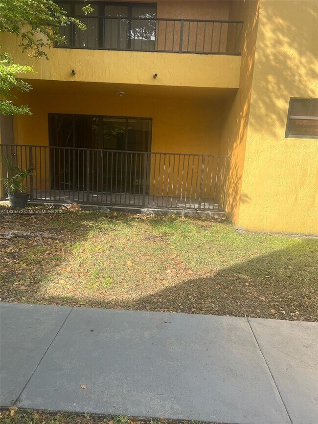 Building Photo - 636 NW 114th Ave