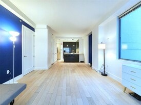 Building Photo - 4415 Purves St