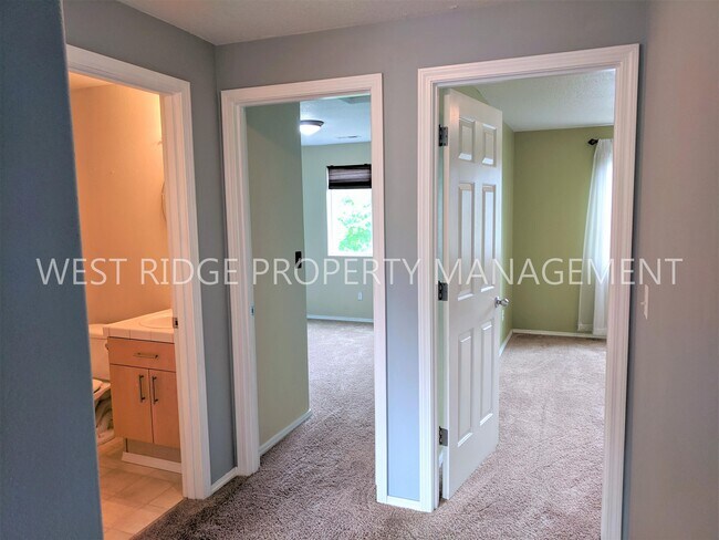 Building Photo - 519 SW 207th Ave