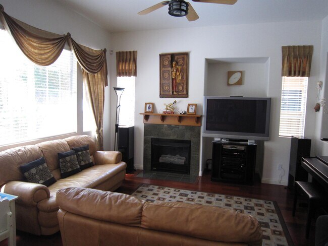 Building Photo - 11817 Miro Cir