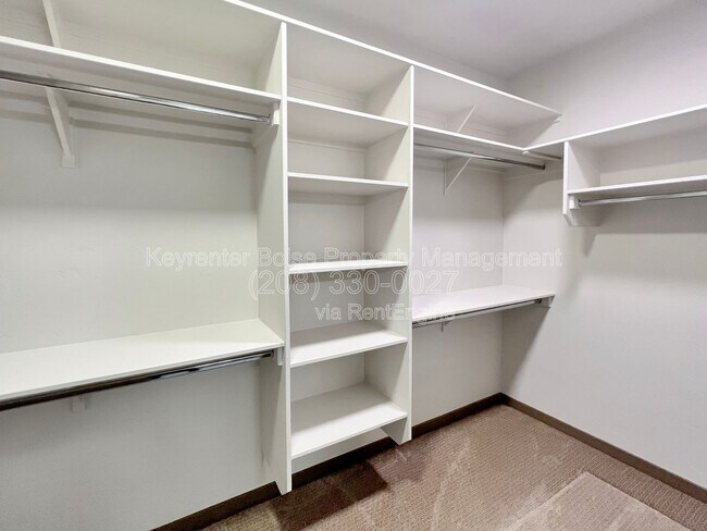 Building Photo - 2640 W Neff St