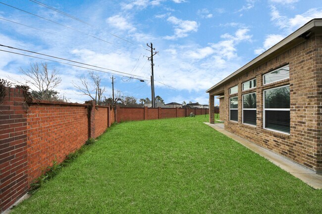 Building Photo - 2003 Marthoman Drive