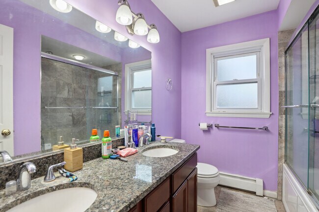 Building Photo - 2147 Ridge Ave