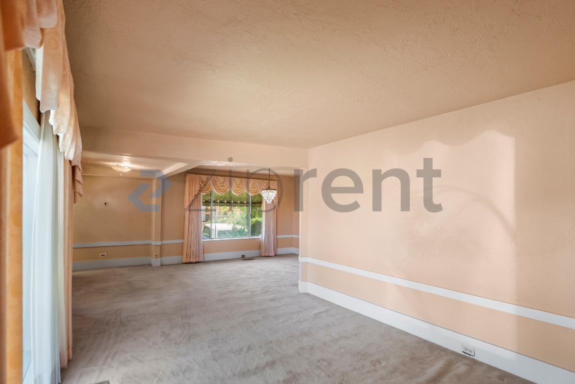 Building Photo - 1240 Parker St