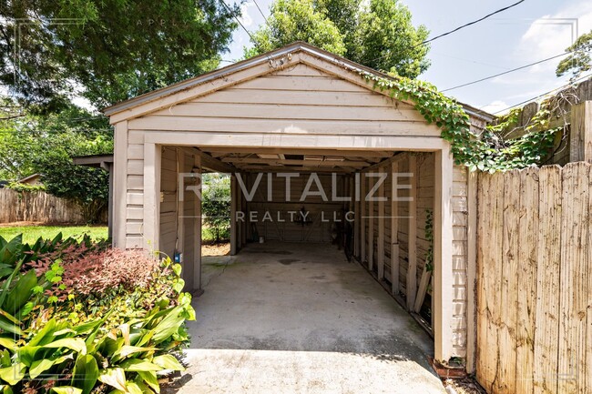 Building Photo - Beautiful 2 Bedroom/1 Bathroom in Springhi...