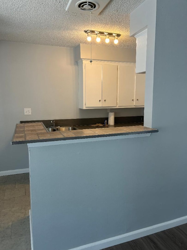 Building Photo - 2621 W Ramona Rd