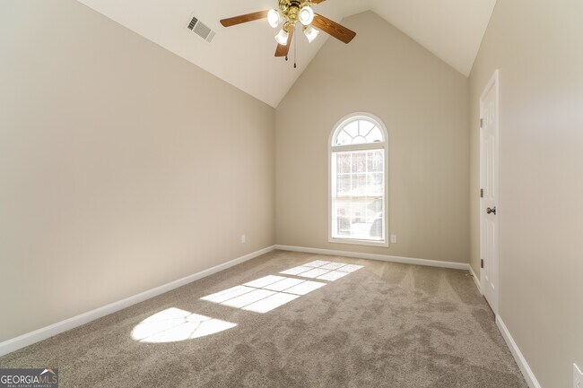 Building Photo - 400 Trinity Tr