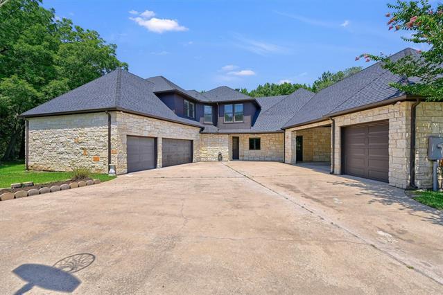 Building Photo - 2910 Wellington Dr