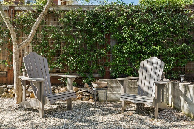 Building Photo - 1810 Quail Ct