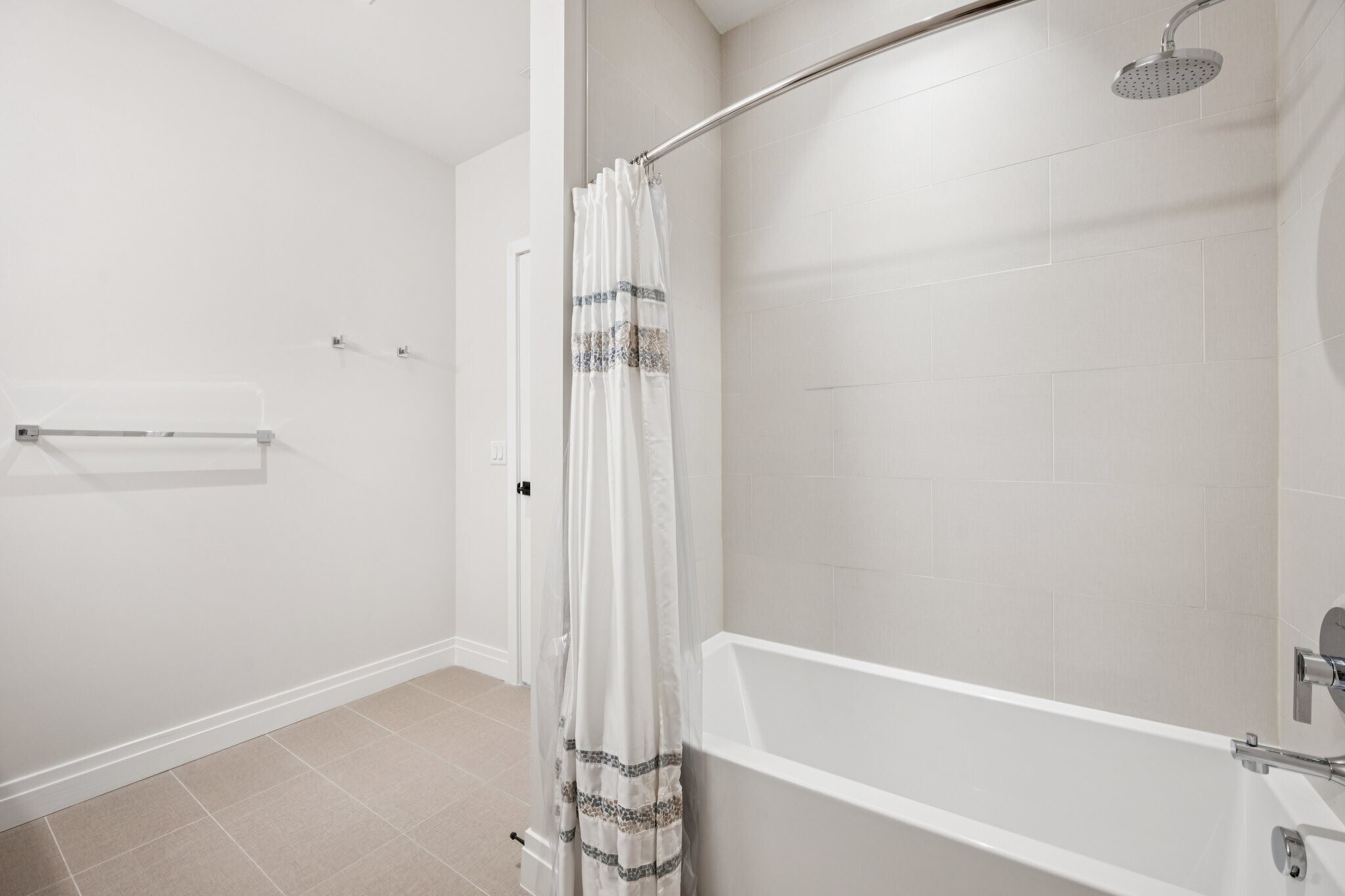 Building Photo - 900 11th St SE