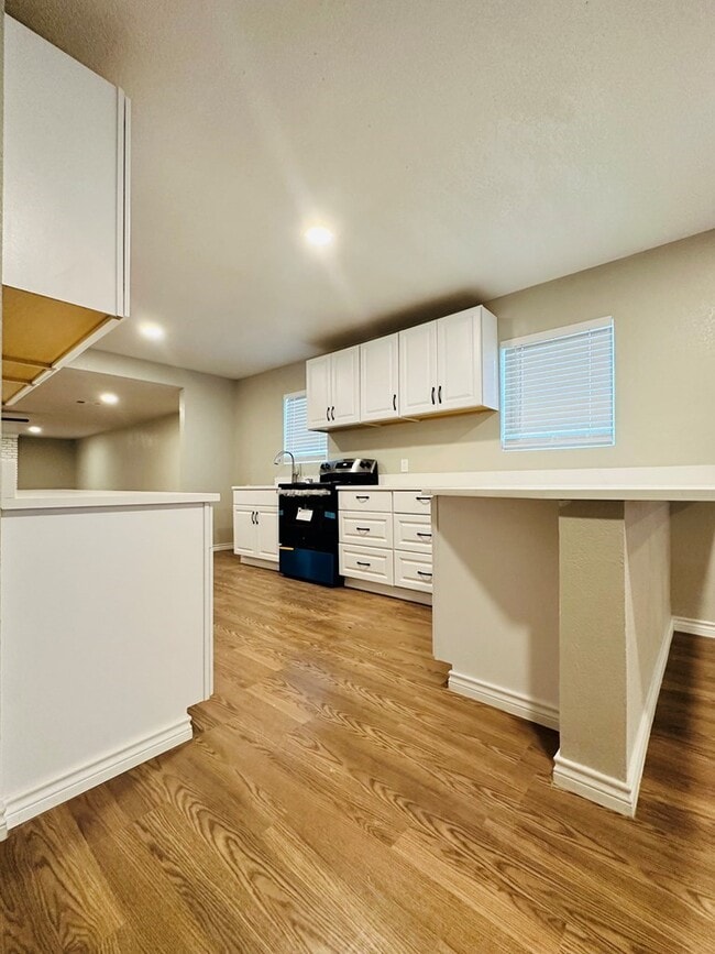 Building Photo - 1408 Stadium Ave