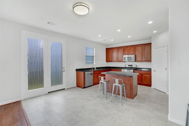Building Photo - 10514 Kentington Oak Dr