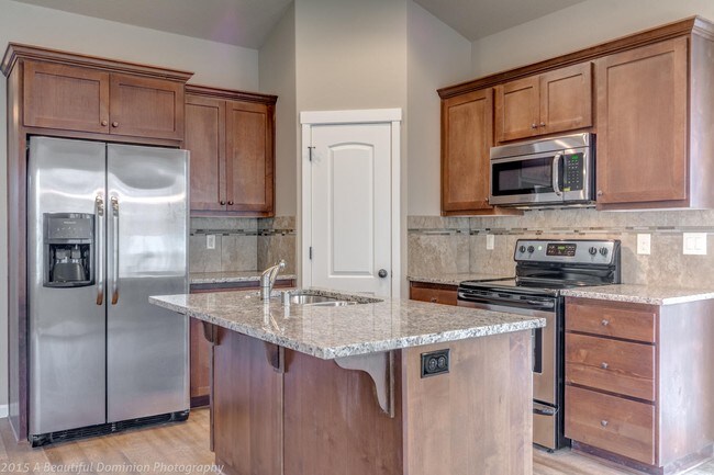 Willow Creek Townhomes Vancouver, WA Apartment Finder