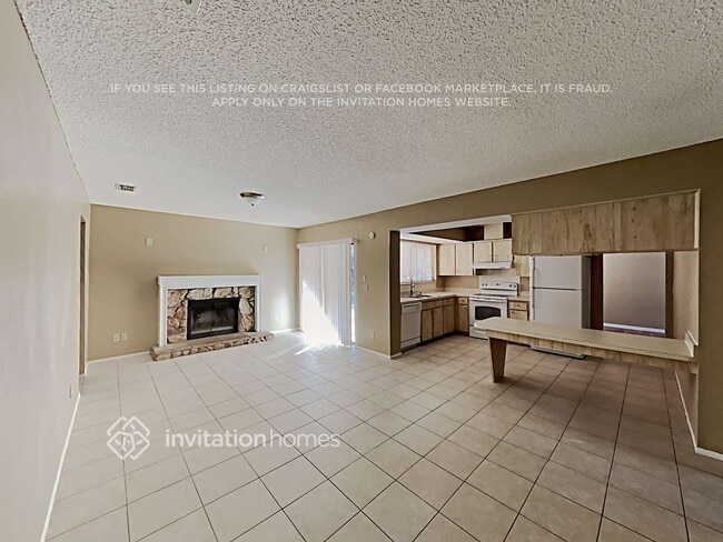 Building Photo - 3040 Oak View Dr