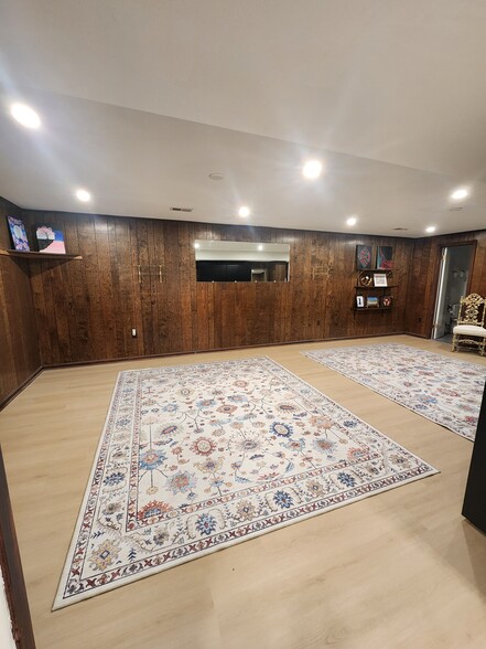 Building Photo - 18009 Ednor View Ter