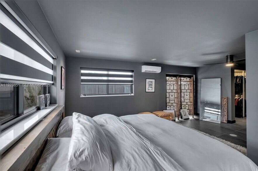 Building Photo - 530 NW 39th St