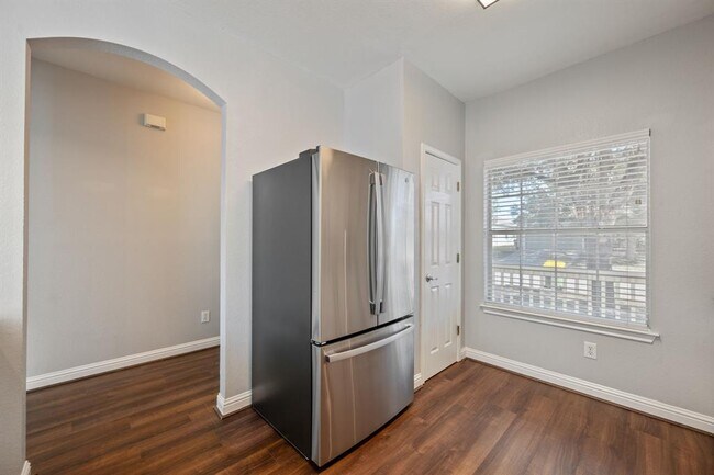 Building Photo - 11814 Bastrop St