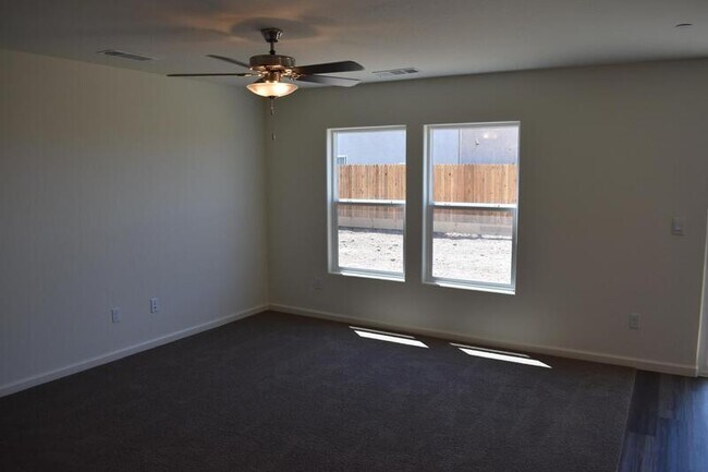 Building Photo - 4527 Isabel Ct