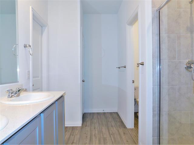 Building Photo - 1720 Da Vinci Dr