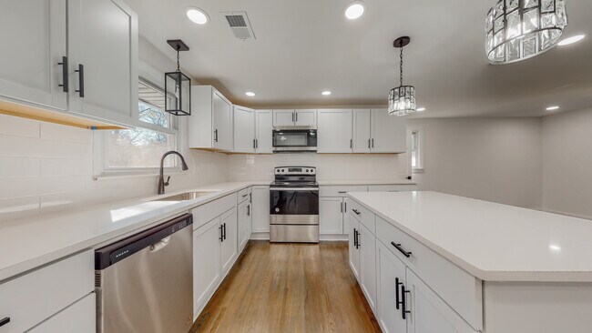 Building Photo - 4108 Edwards Ave