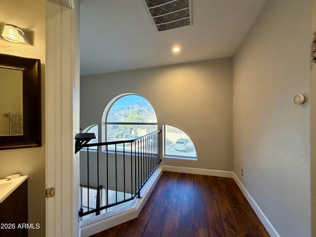 Building Photo - 10232 N 12th Ct