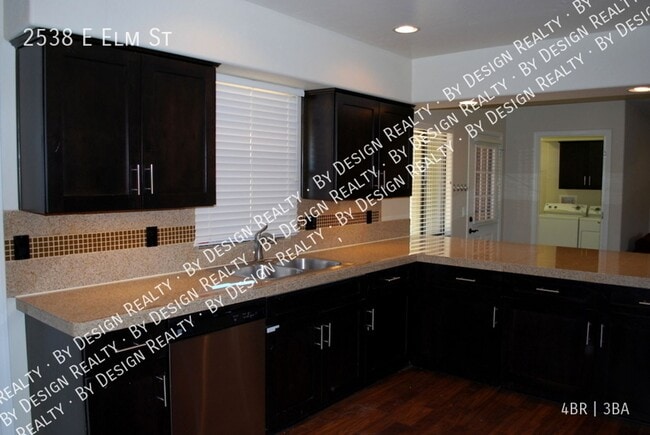 Building Photo - Blenman Elm 4 Bed 3 Bath Custom Home