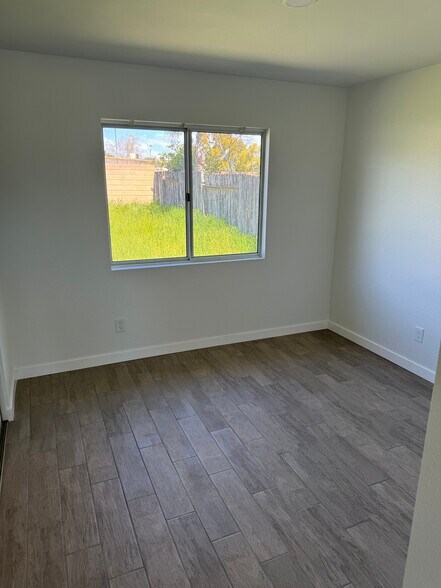 Building Photo - 366 Samsara Ct