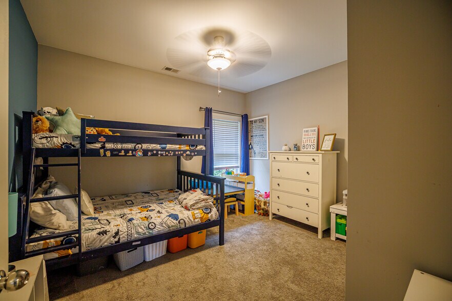 Building Photo - 439 Vinings Vintage Cir