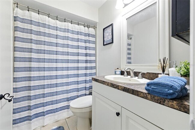 Building Photo - 3614 Pine Knot Dr