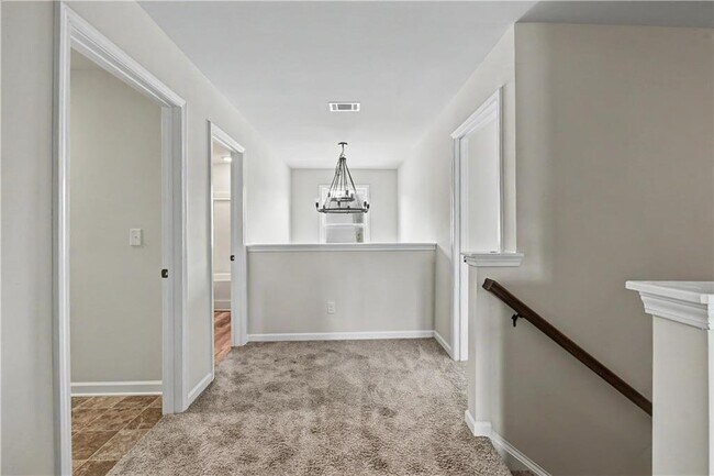 Building Photo - 290 Fox Crk Dr