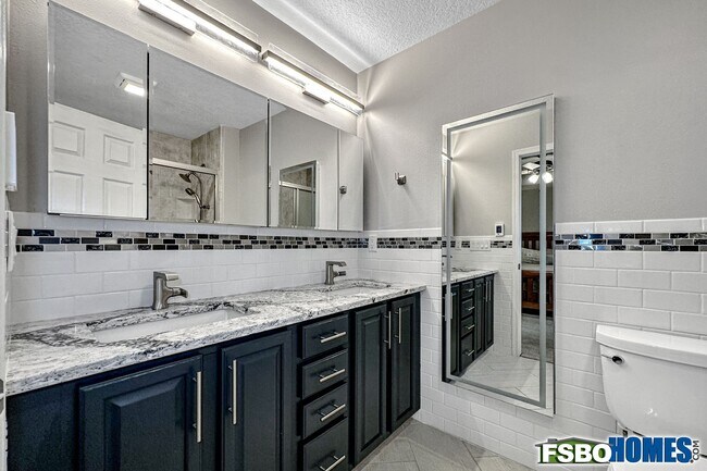 master bathroom - 14404 Maple Dr