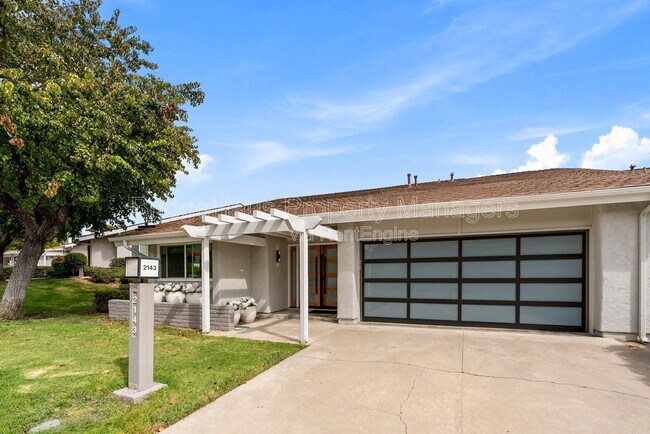 Building Photo - 2143 Caminito San Martin