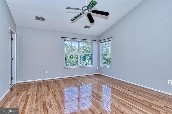Building Photo - 13416 Burrough Farm Dr
