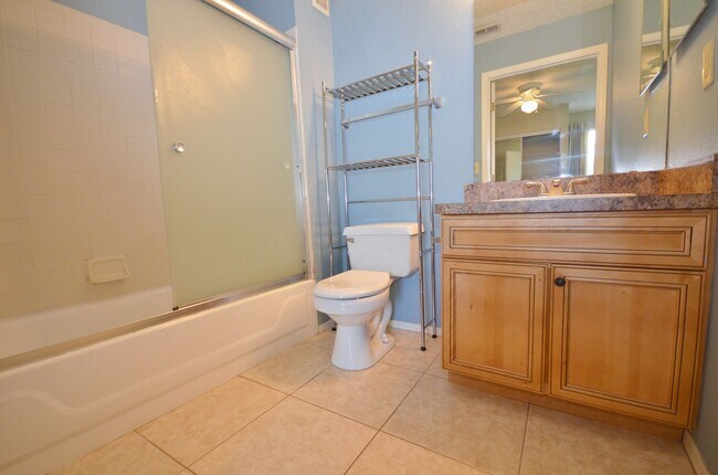 Building Photo - Windsor Park #514