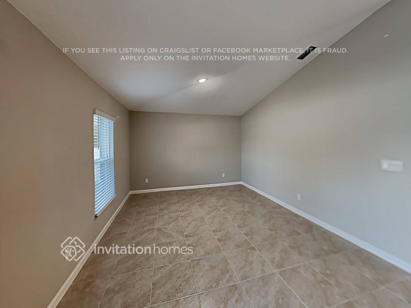 Building Photo - 2407 SE Melon Ct