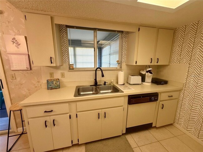 Building Photo - 8741 SW 108th Pl