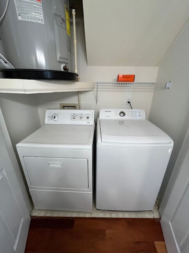 Building Photo - Recently Renovated Home in Wilmington