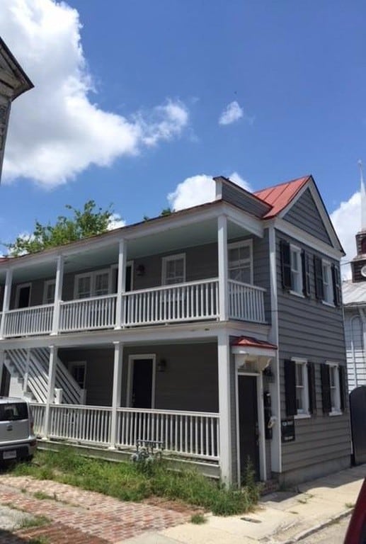 Building Photo - 15 Sires St