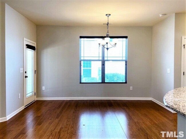 Building Photo - End Unit 3 Bedroom Townhome Morrisville RD...