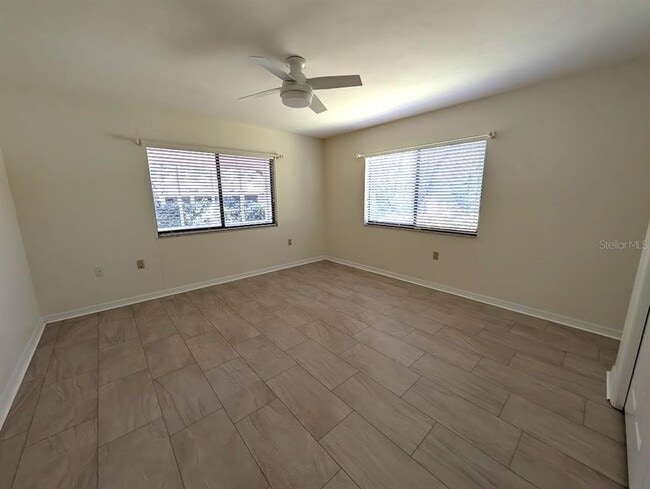 Building Photo - 6124 SW 35th Way