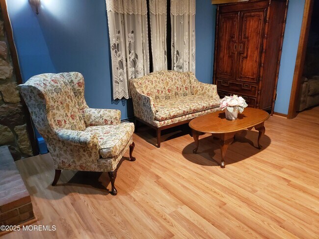 Building Photo - 411 Woodland Ave