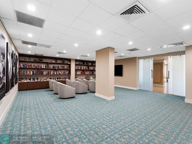Building Photo - 3500 Galt Ocean Dr