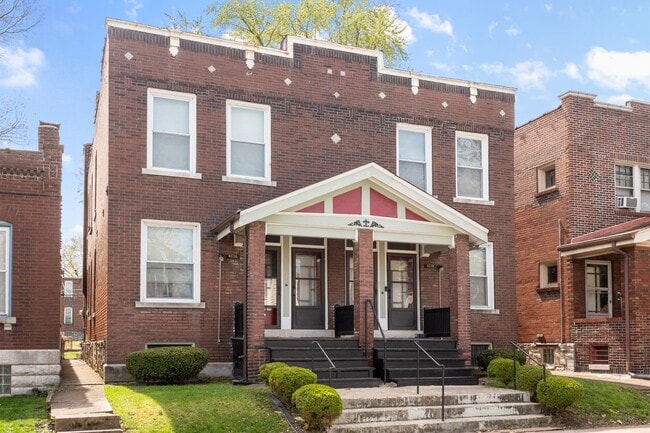 Building Photo - Junie B. Aiata