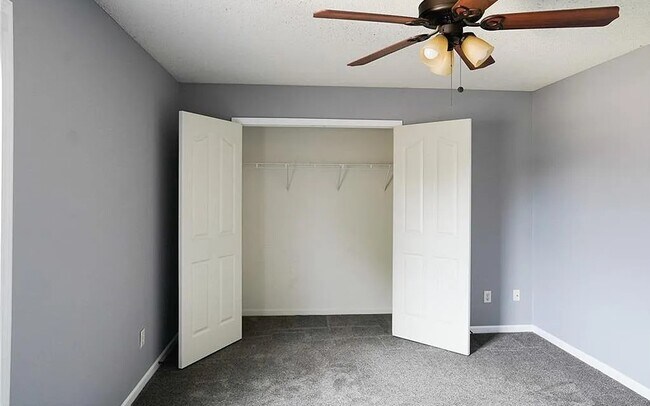 Building Photo - 853 E 167th Ct