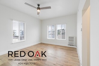 Building Photo - 516 N Harvard Blvd