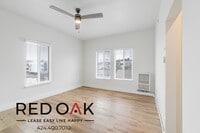 Building Photo - 516 N Harvard Blvd